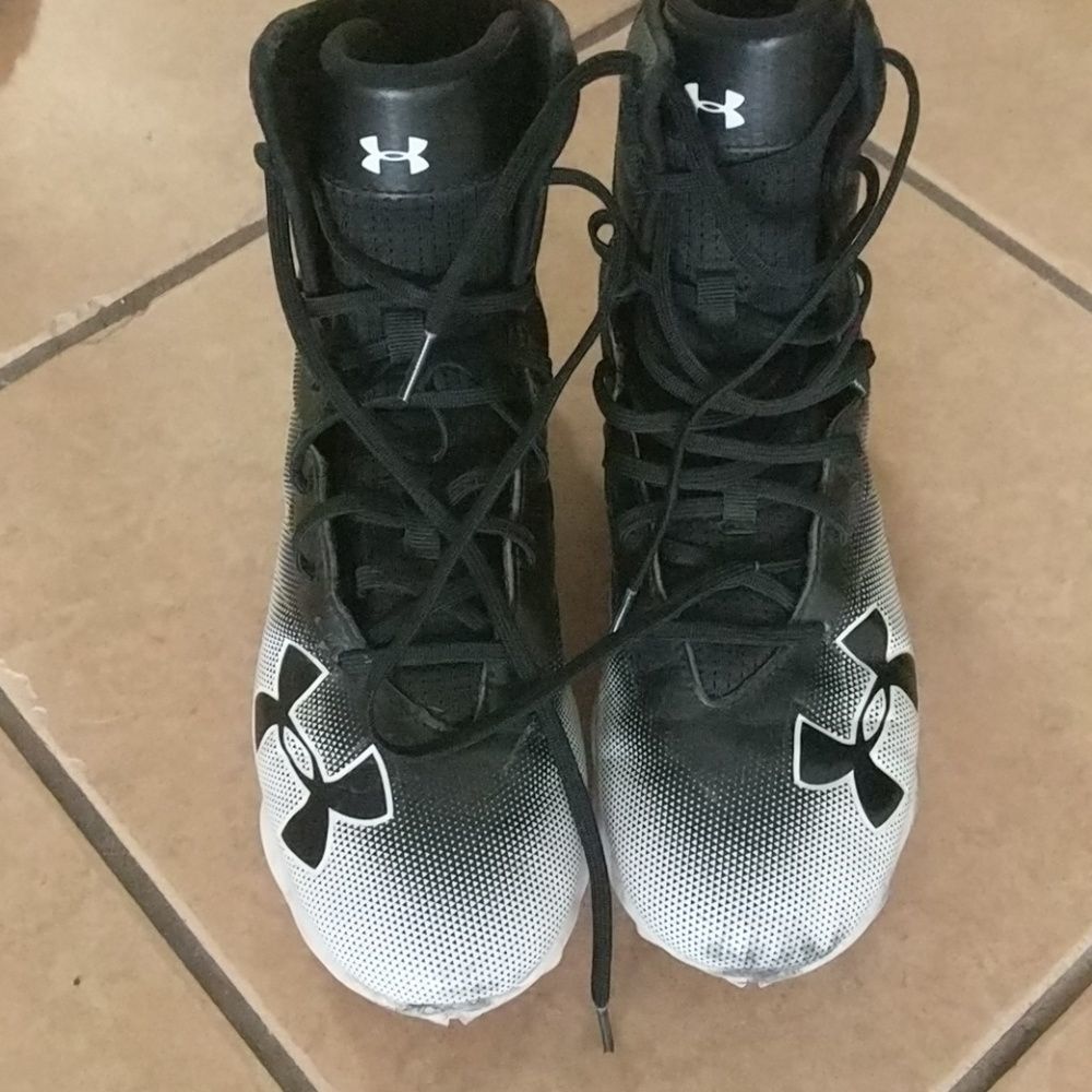 𝅺BOY'S Under Armour Highlight Hi Top
